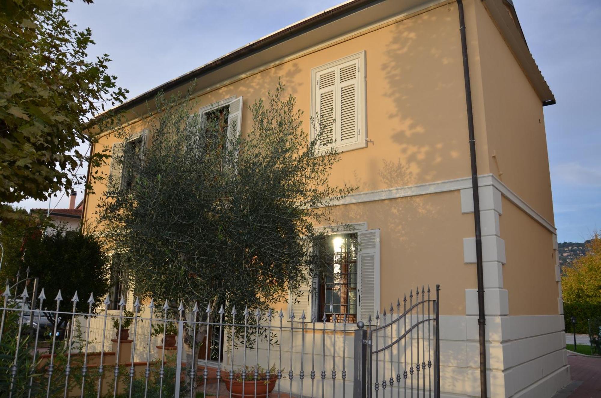 B & B Da Ferro Massarosa Εξωτερικό φωτογραφία