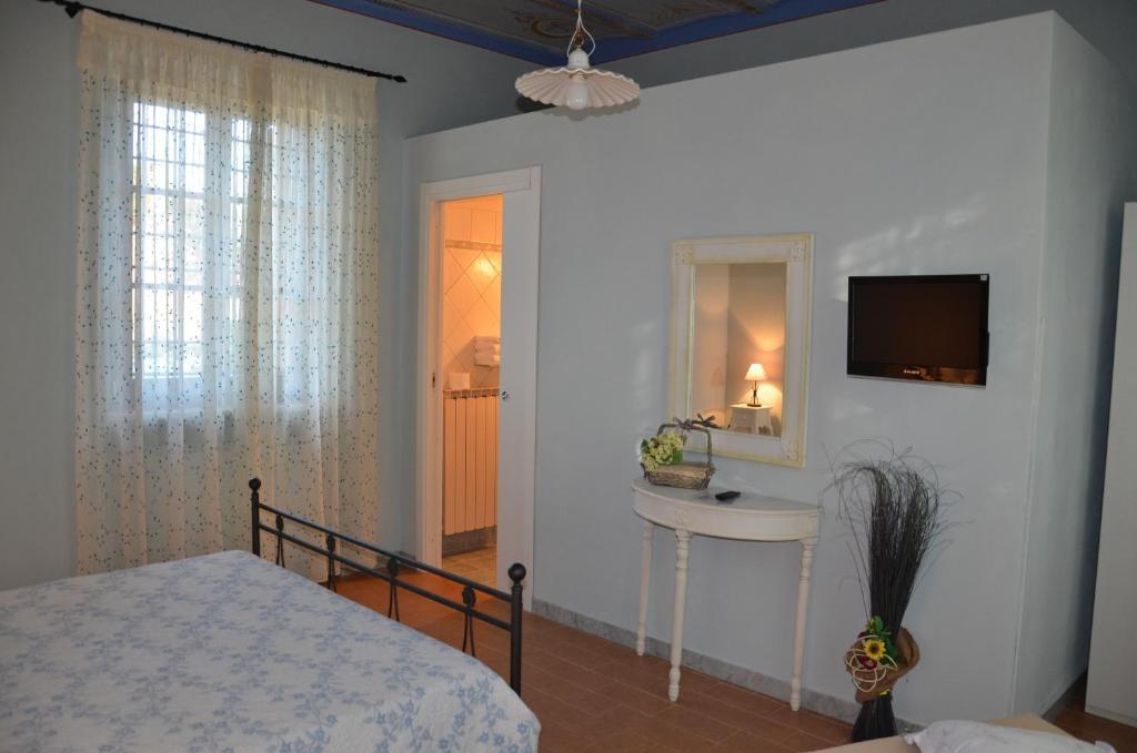 B & B Da Ferro Massarosa Δωμάτιο φωτογραφία