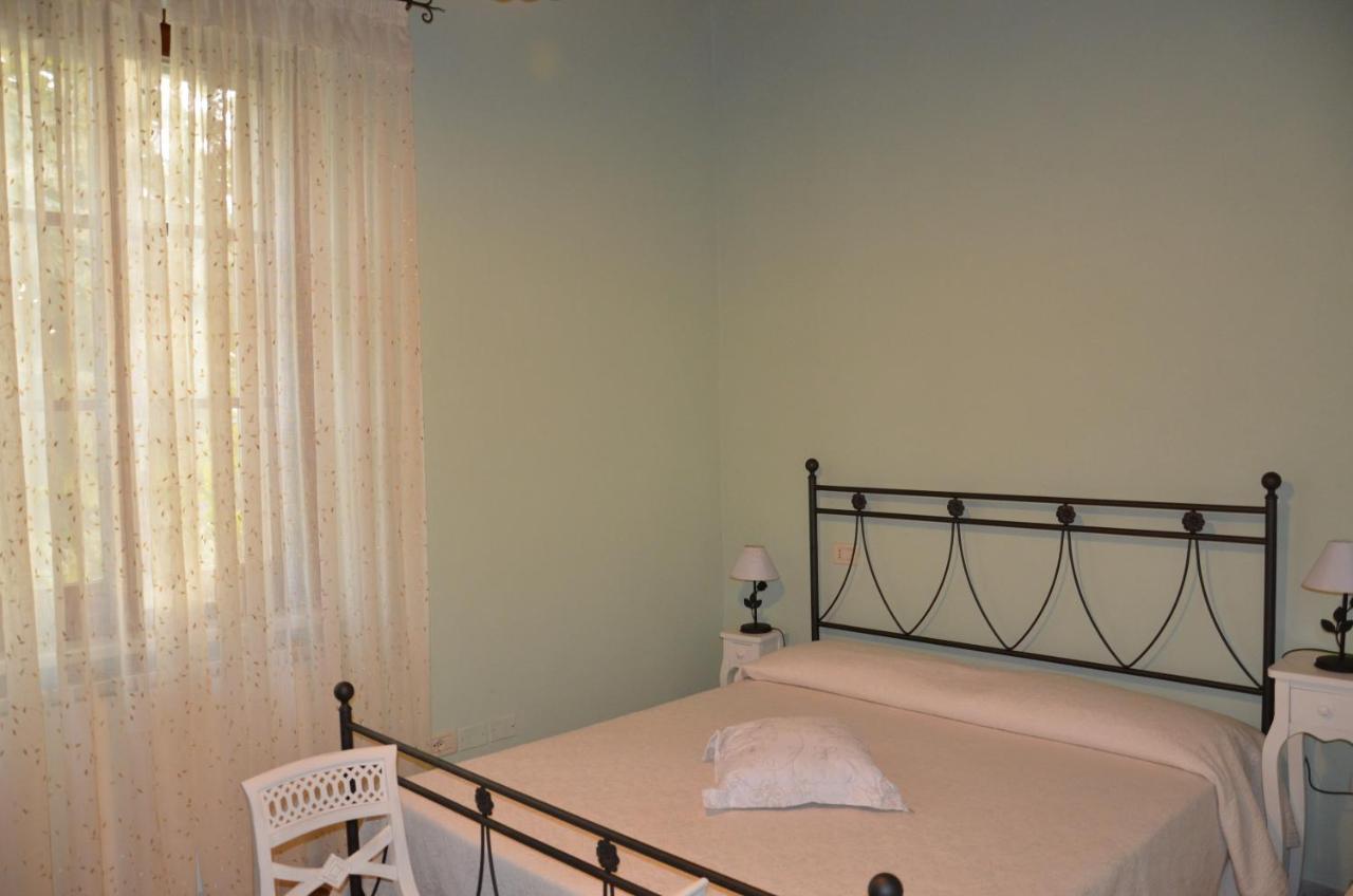 B & B Da Ferro Massarosa Δωμάτιο φωτογραφία